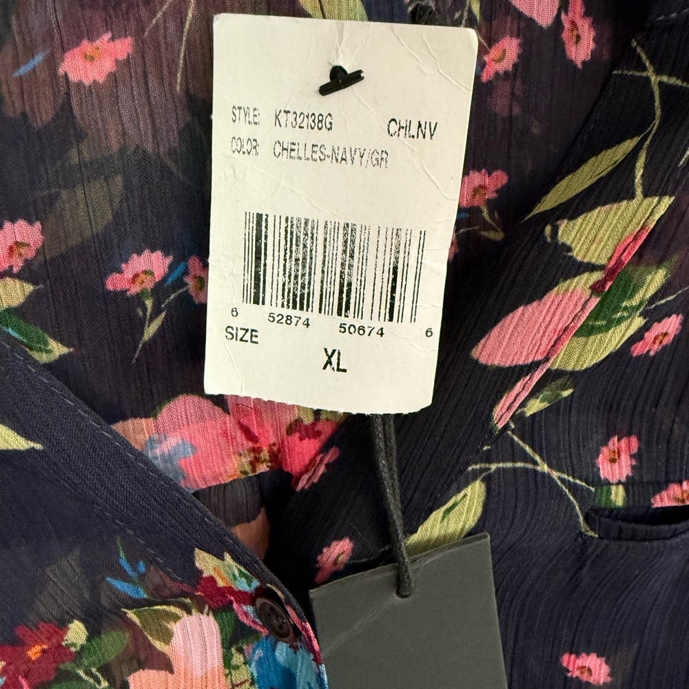 KUT FROM THE KLOTH
Jasmine Chiffon Shirt - Chelles Bouquet Navy - Picture 6 of 9